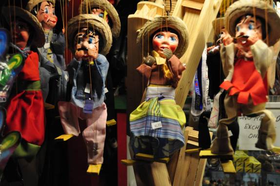 Comércio no Pueblo de Los Angeles, centro histórico da cidade, na Califórnia - Estados Unidos